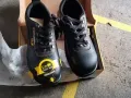 全新安全鞋44码25自取
