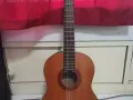 出售八成新吉他
