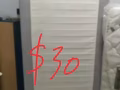 單人床，雙人床。帶床墊。沙發。柜子。衣櫃。