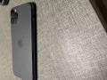 自用iPhone11pro 256G绿色，9.99新没任何磕碰，功能正常1000