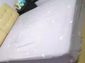 双人床