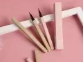 极细自然眼线笔