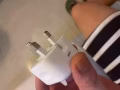 本人回國要出售充電器，原裝充電器蘋果12.