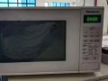 微波炉一个