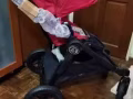 婴儿推车