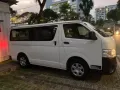 Van delivery 面包车送货