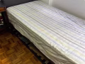 9层新 单人床架和弹簧床垫