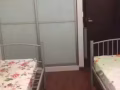 海軍部灰色公寓，靠近地鐵站