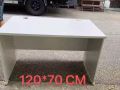 辦公室用品，桌子椅子文件櫃