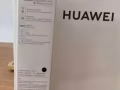 九九新的華為藍牙音響，檯燈和自拍杆。