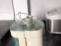 八成新洗衣机，电冰箱，果汁机，功能齐全，价格优惠