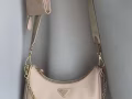 Prada 普拉达 Re-Edition 2005 Saffiano 皮革手袋