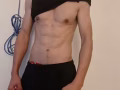 专业男按摩师提供按摩服务，可以上门，可以提供房间，60$一小时