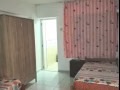 淡滨尼地铁站附近有主人房三人间（独立床）女孩床位出租。干净整洁清静。合法人数。