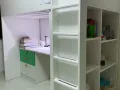 单人阁楼床，上面睡床下面学习桌，99成新