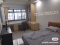 离地铁走4分钟，武吉班让中心的超大主人房1200元