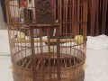 转让收藏级别的竹雕大鸟笼(配有黄釉云龙老瓷鸟罐)电话92726603