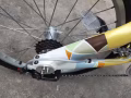 捷安特小轮自行车，前左后右撇子自行车，喜玛诺7速，非常拉风的自行车。只需200！