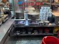 市中心人潮旺地铁蓝线步行2分钟品牌汤店，直落亚逸，一楼冷气大厦，地铁站出口2分钟