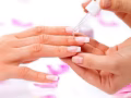 美甲或睫毛師