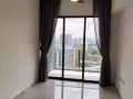 女皇区Stirling Residence主人房转租，绿线3分钟