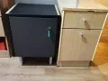 两个 小床头柜