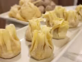 辉煌手工新鲜云吞和大虾水饺（无味精无防腐剂）