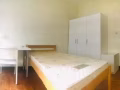 萬國地鐵站走路2分鐘，公寓式組屋普通間，$1000 每月，限女生一人，即日可租
