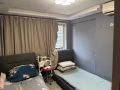 后港地铁站走路1到2分钟就可以到巴士总站地铁站，房间可以住2个男生，也可以情侣2个人 ，房间安静，10月7号可以住，电话