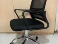 八成新工作椅子$50出售