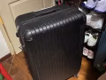 大號行李箱閒置