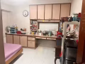 湖畔地铁站