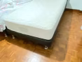 单人床