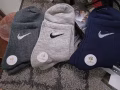 全新襪子一雙雙 1$。還有 20～30 雙