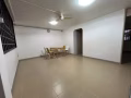 实龙岗北 1 道大牌 145 的维护良好的四居室祖屋，出租价格为$3,500新元