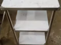 出售白钢桌子，旧档口翻新，订做炒炉，煮面炉，各种白钢订做，白钢维修，白钢烧焊，各种铁焊，有需要请联系我！✔