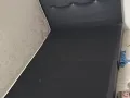 双人床带床垫出售。屏风隔断出售