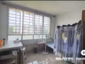 淡滨尼东地铁站附近，招隔间一位