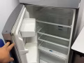 二手冰箱 兀兰自取 是是S$100 可小刀