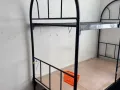出售一套上下铺铁床