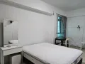 地铁站对面有私人卫浴的超大主人房出租
