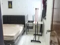 紧挨着地铁站，走路三分钟