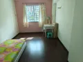 （女生）142 Rivervale Crescent (Rumbia LRT) 普通房间出租【可随时入住无中介费】