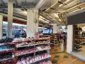 店铺在金文泰中心出租，人潮旺！