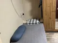 布莱德地铁站床位出租，走路三分钟。超级方便