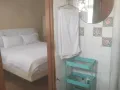 湖畔地铁站附近有日租房，钟点房，专人打扫卫生，人少安静，免费提供一次性洗漱用品，矿泉水，避孕套欢迎订房