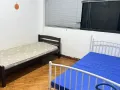 马里士他双人间女搭房出租：83893467