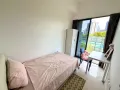 3分钟到花拉公园地铁｜全女生阳台半主人房出租｜随时入住