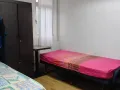 三人间、男搭房。