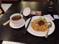 廣告內容 港灣地鐵站附近 090043 男床位四人間下鋪 400 可煮飯空調水電網全包樓下就有巴士靠近聖淘沙怡豐臺牛車水